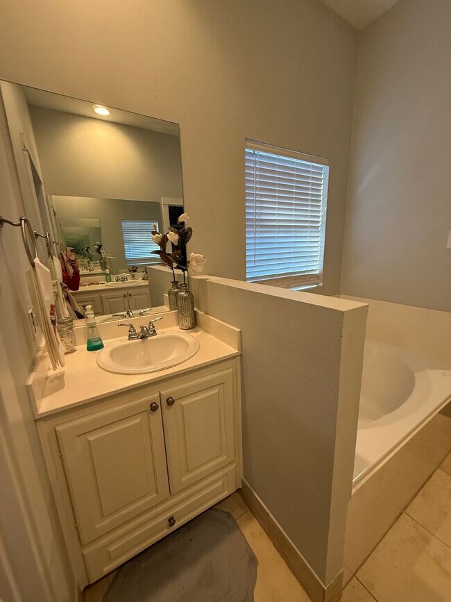 Building Photo - Must see this Beautifull home located off Staring in Santa Rosa Subdivision