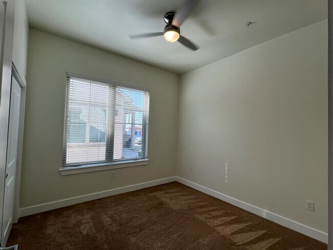 Building Photo - 2400 Louis Henna Blvd