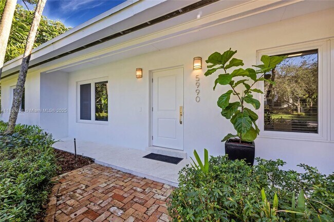 Building Photo - 5990 SW 86th St