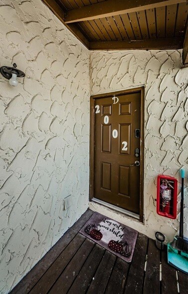 Building Photo - 722 116th Ave N