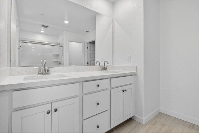 Building Photo - Brand New 4br Home - Waterways at Westlake