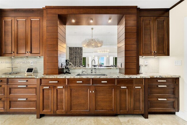 Building Photo - 2331 Fisher Island Dr