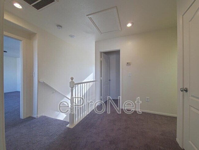 Building Photo - 3314 Cave Primrose St