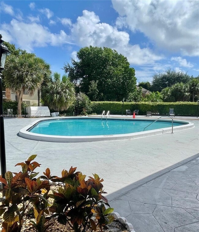 Primary Photo - 4304 NW 9th Ave