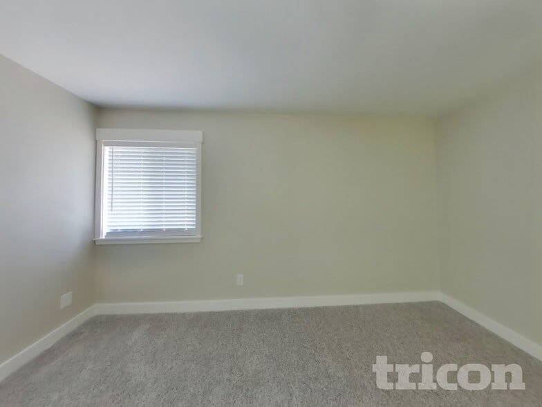 Building Photo - 4911 64th Ave W