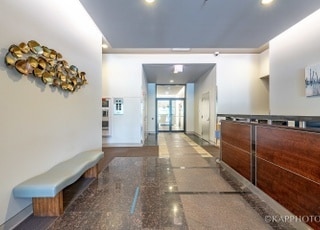 Building Photo - 210 S Desplaines St