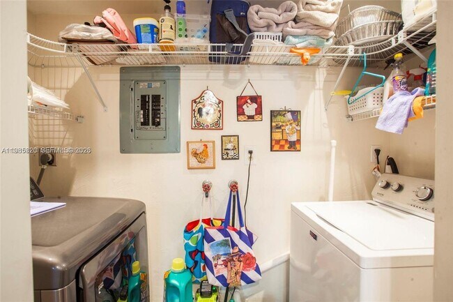 Building Photo - 10449 SW 78th St