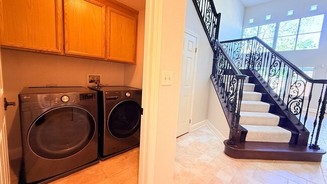 Building Photo - Gorgeous Two (2) Suites--- Executive Style 2BD/2.5BA + Loft, Two-Story TH at The Lake at Canyon L...