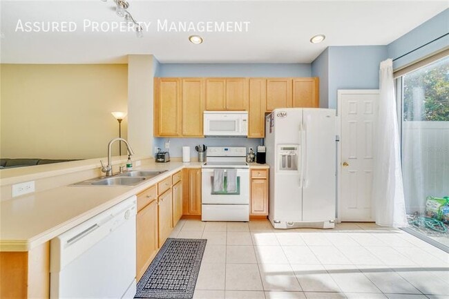 Building Photo - 3087 Seaview Castle Dr