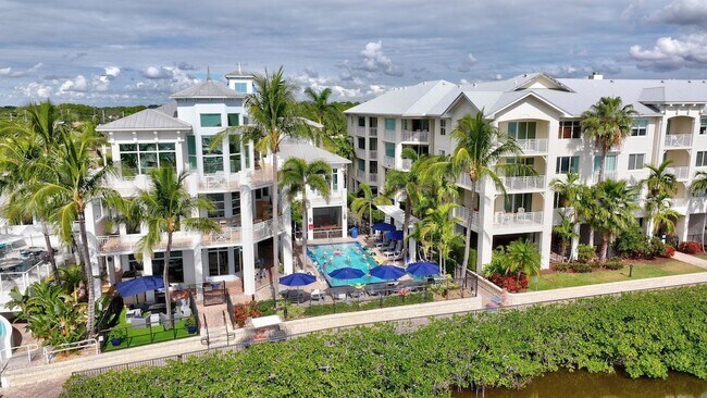 Building Photo - 275 NW Flagler Ave