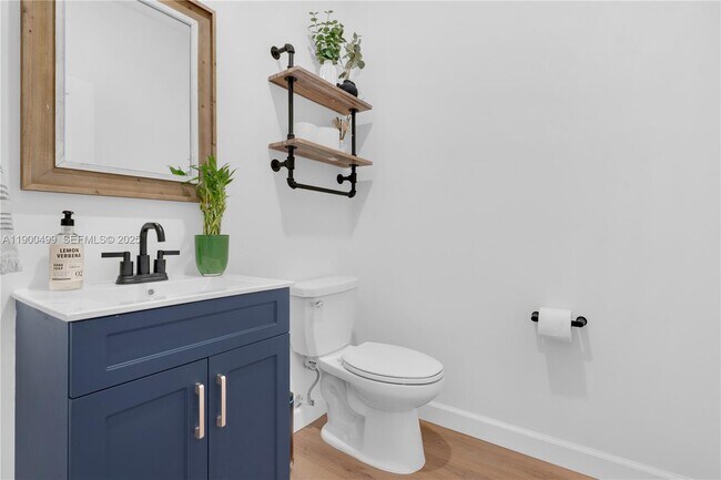 Building Photo - 2444 SE 24th Ave