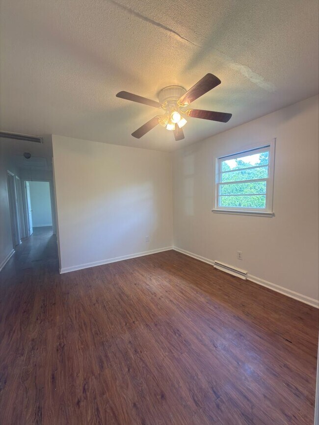 Building Photo - 1309 Ardmore Dr