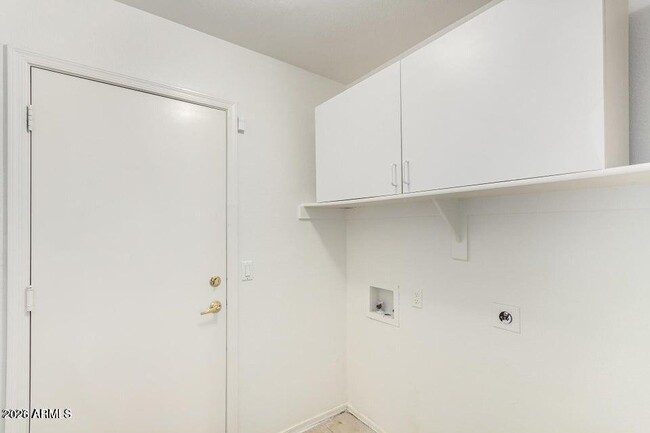 Building Photo - 2014 N 84th Ln