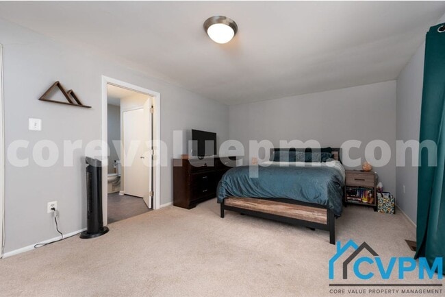 Building Photo - 11863 New Country Ln