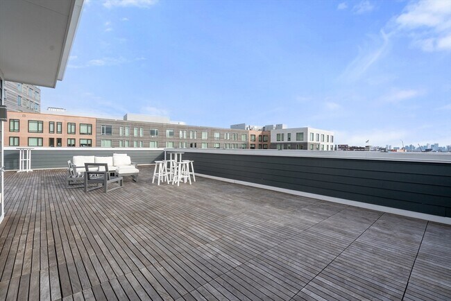 Building Photo - 50 Hichborn St
