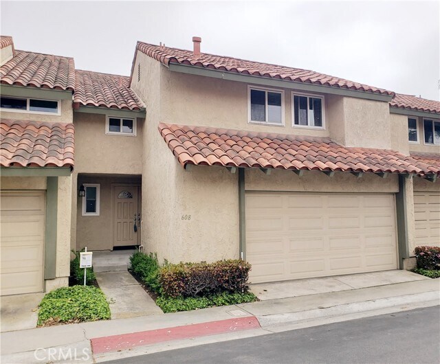 Primary Photo - 608 Amber Dr