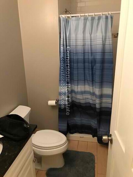 Building Photo - 1264 Cambridge St