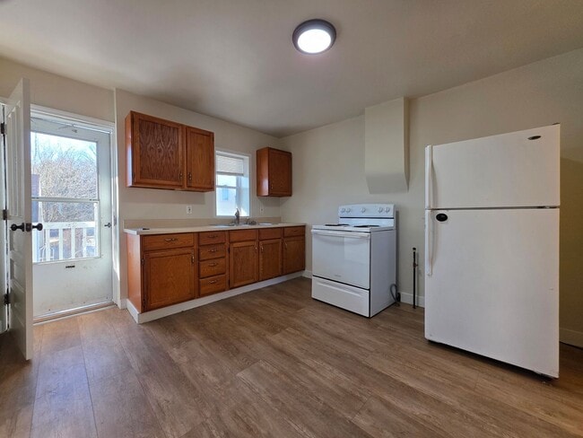 Building Photo - 414-416 S Andrews St