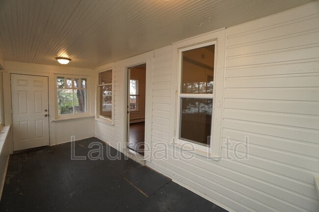 Building Photo - 1440 Kenton St