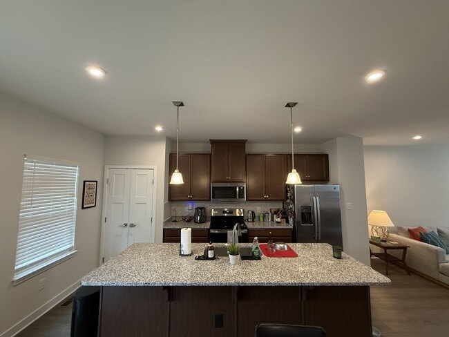 Building Photo - Legacy of Poquoson Townhome.