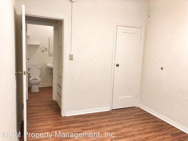 Building Photo - 1730 N Edgemont St