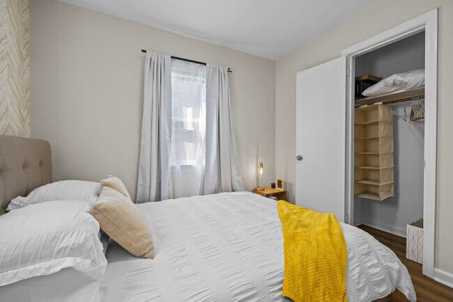 Building Photo - 172 Cherry St