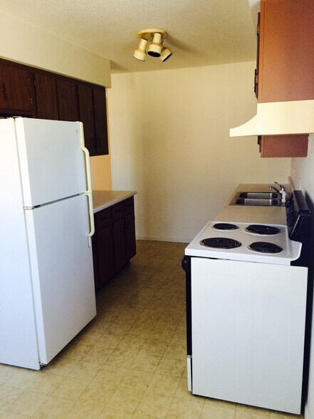 Building Photo - 106 N Holmen Dr