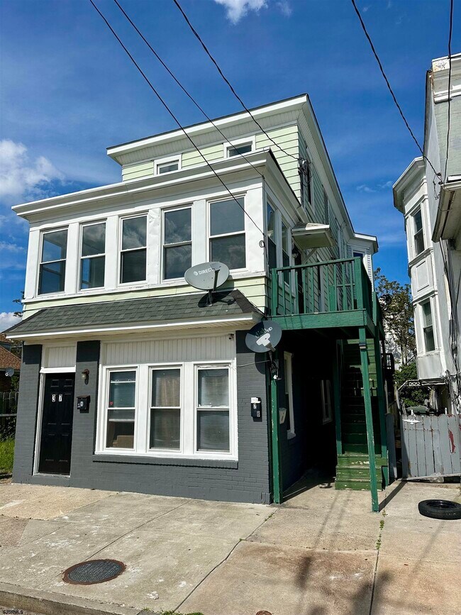 Primary Photo - 37 N Massachusetts Ave