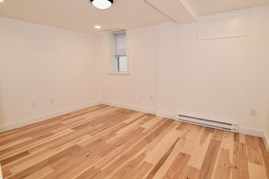 Building Photo - 72 Longwood Ave