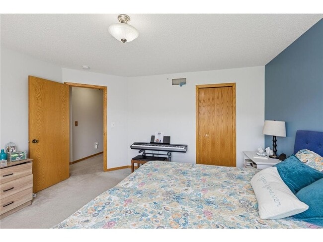 Building Photo - 8829 Branson Dr
