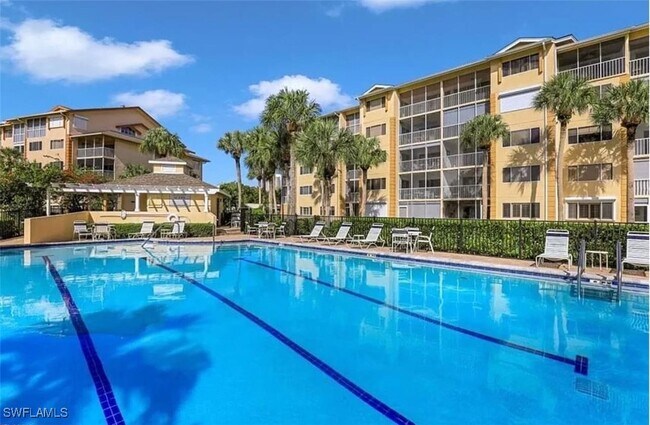Building Photo - 340 Horse Creek Dr