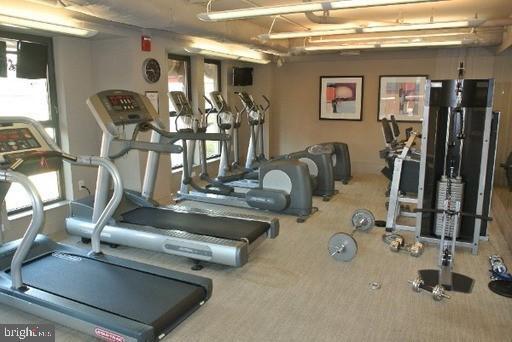 Building Photo - 777 7th St NW