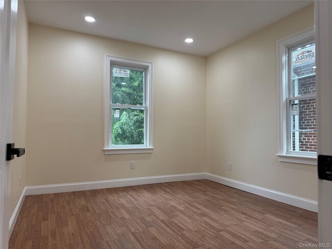 Building Photo - 109 Grandview Ave