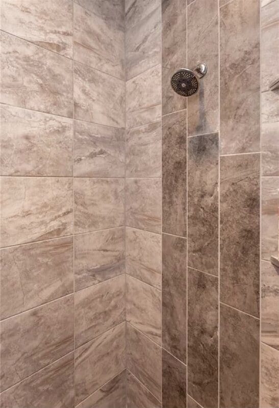 Building Photo - 580 NE Bowman Dr