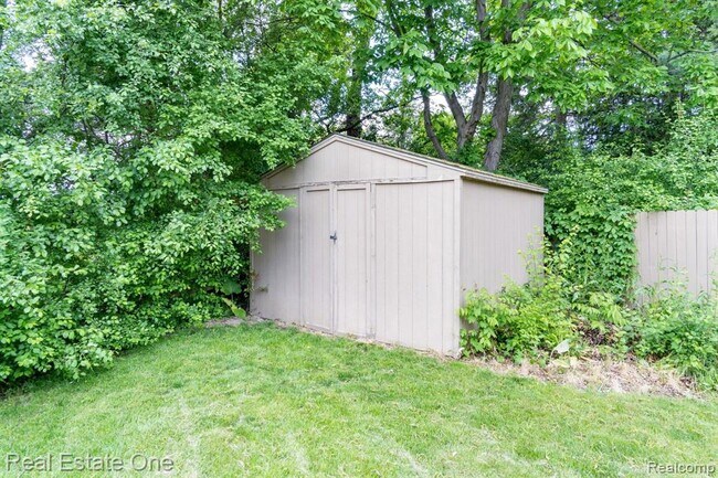 Building Photo - 3262 Woe-Be-Tide Ct