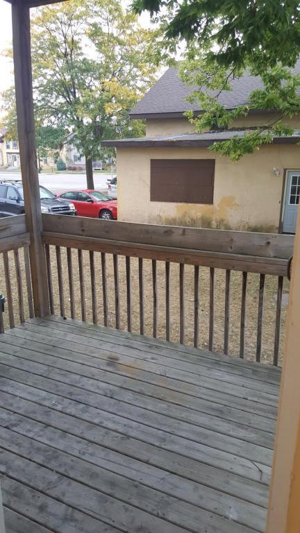 Building Photo - 1132 Vine St. La Crosse WI