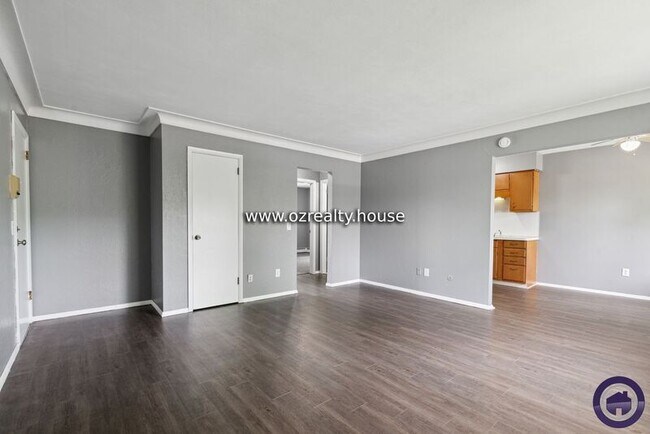 Building Photo - 1733 Christian Ave