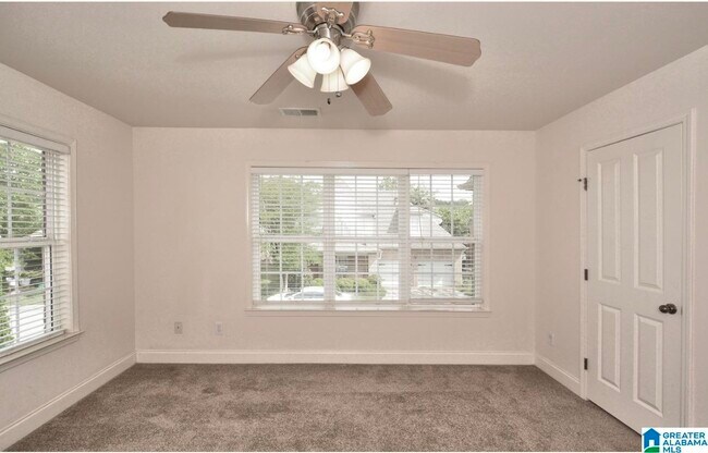 Building Photo - 107 Castlehill Dr