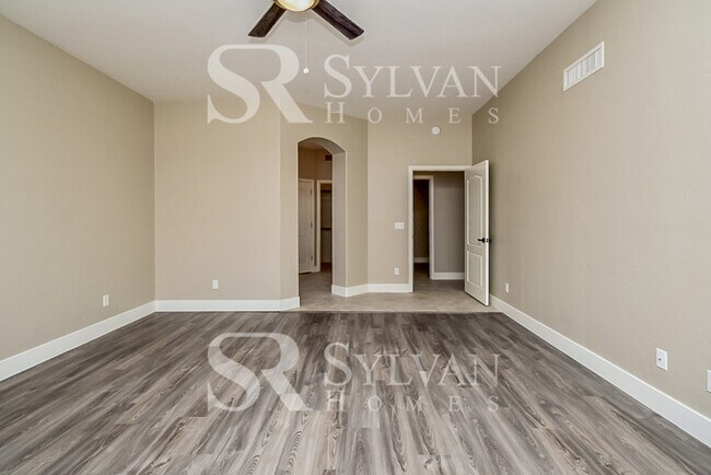 Building Photo - Charming 4BR 2BA Home