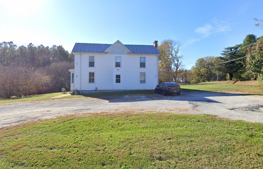 Parking Lot - 481 Midgett Farm Rd