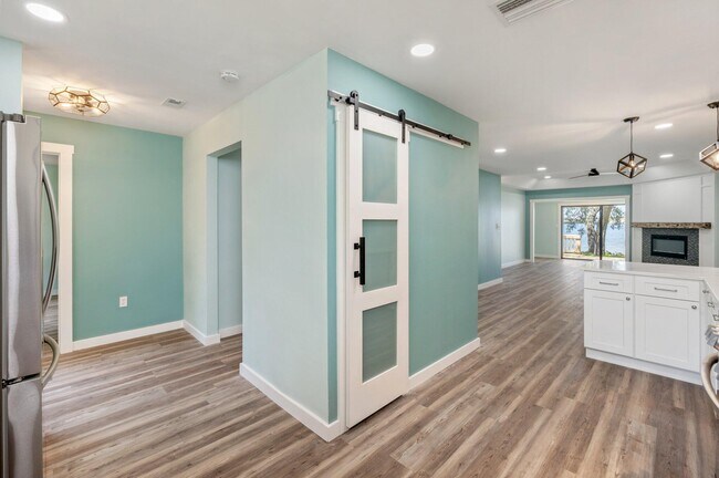 Building Photo - 269 Shalimar Dr