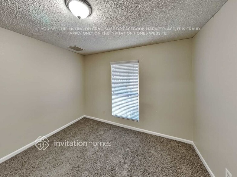 Building Photo - 7748 W Cherry Hills Dr