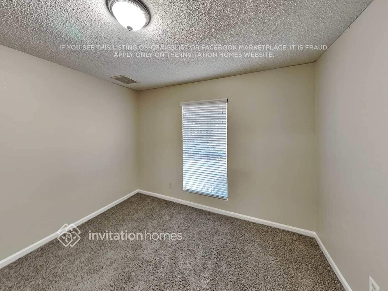 Building Photo - 7748 W Cherry Hills Dr