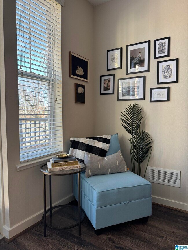 Building Photo - 2402 Lane Parke Ct