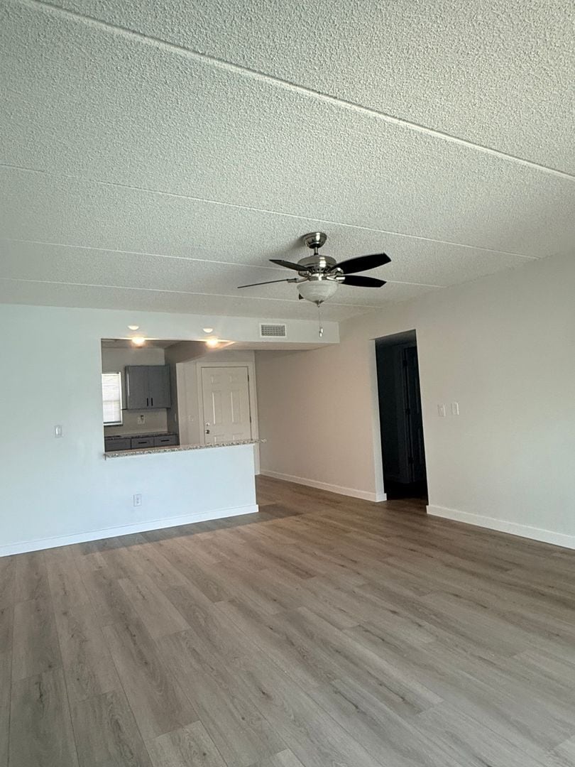 Building Photo - 14417 Americana Cir