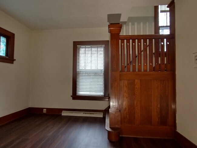 Building Photo - 130 S Grand Ave