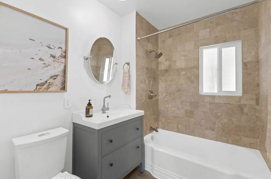 Building Photo - 1410 S Olive St