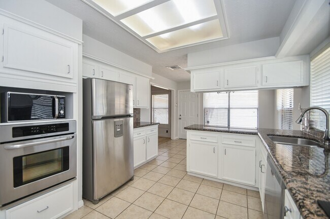 Building Photo - 3107 Barnhill Ln