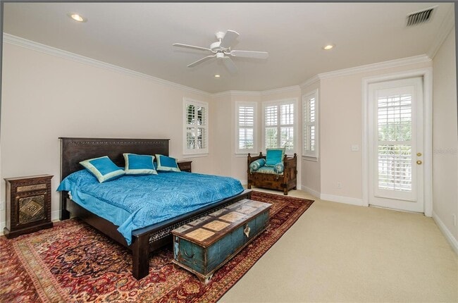 Building Photo - 924 Hemingway Cir