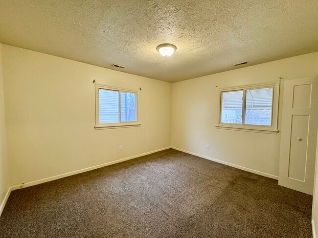 Building Photo - 1062 Merton Ave